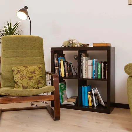 Cro Jet Set Apartment